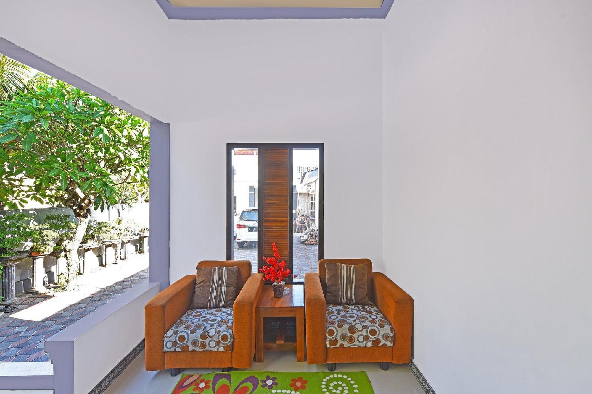Oyo 91192 Homestay Antara Gilimanuk Exteriör bild