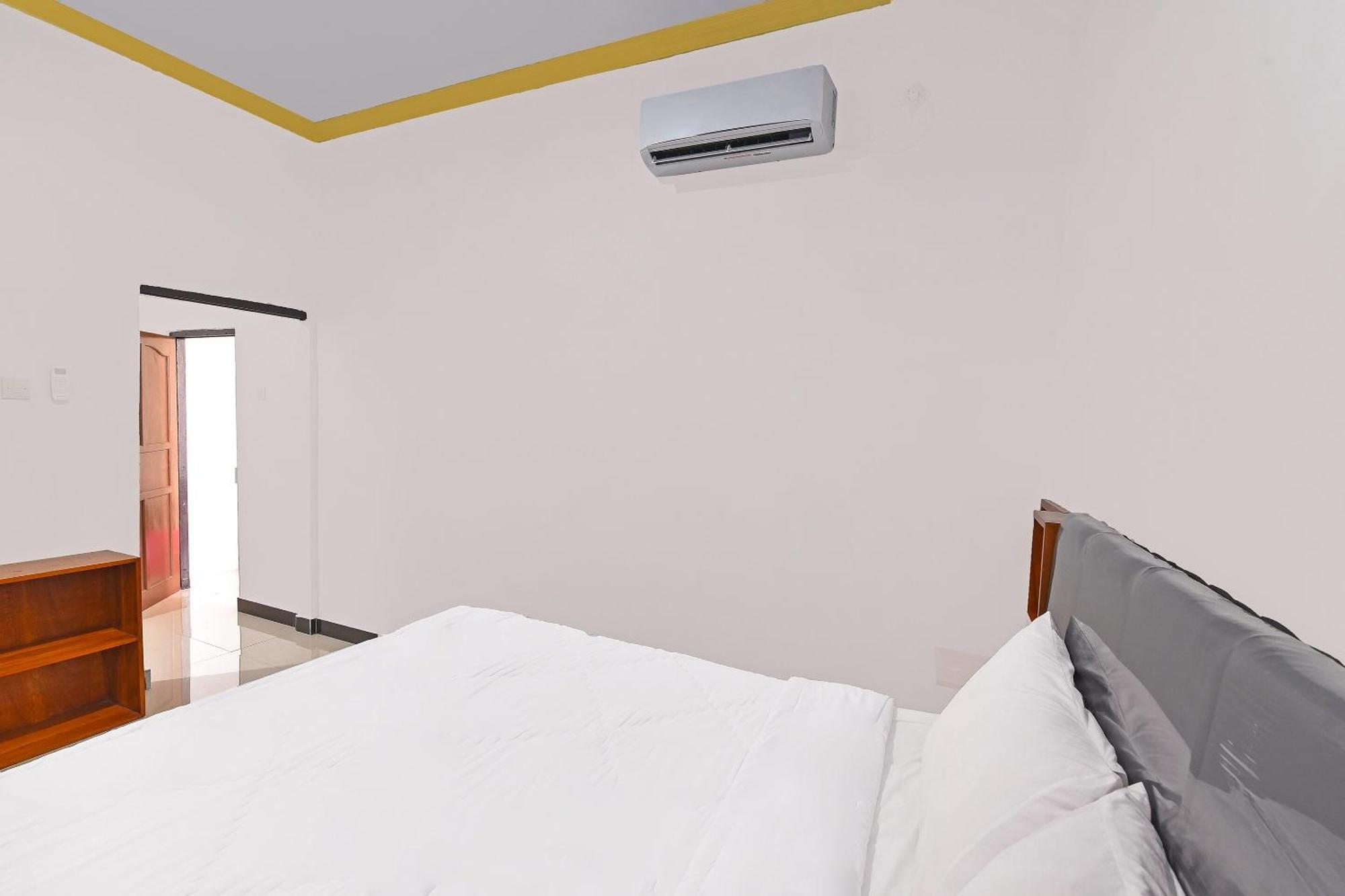 Oyo 91192 Homestay Antara Gilimanuk Exteriör bild