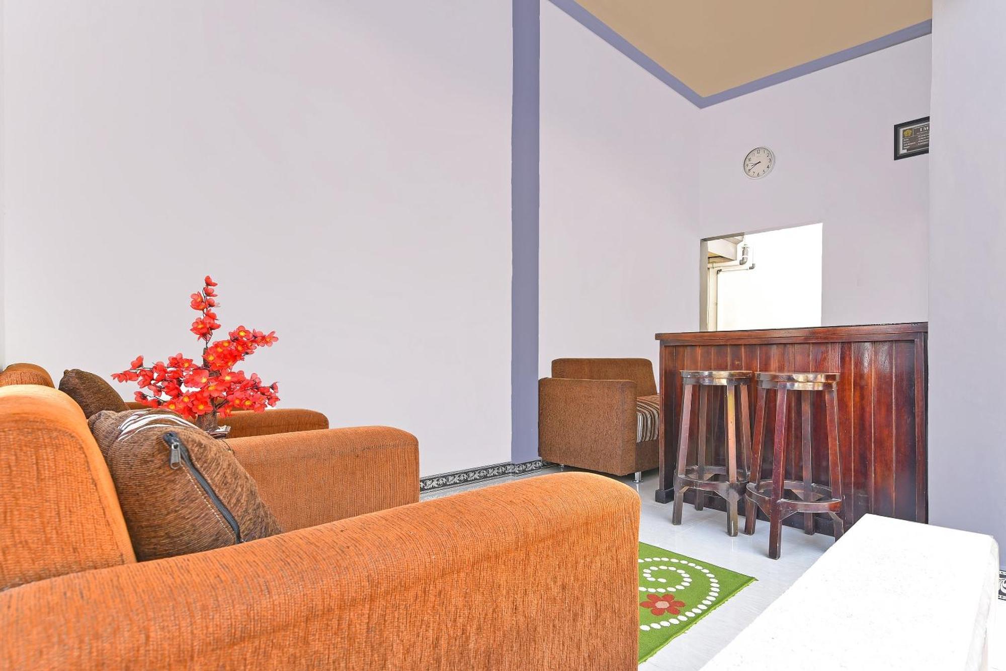 Oyo 91192 Homestay Antara Gilimanuk Exteriör bild