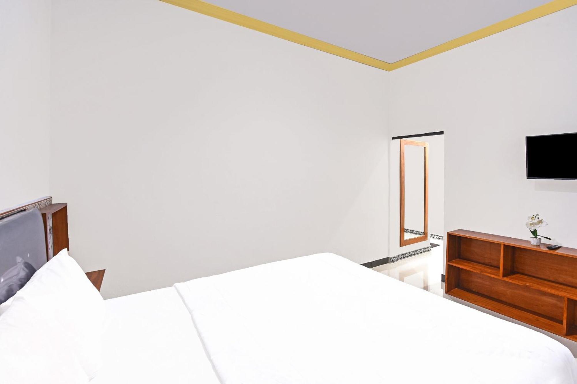 Oyo 91192 Homestay Antara Gilimanuk Exteriör bild