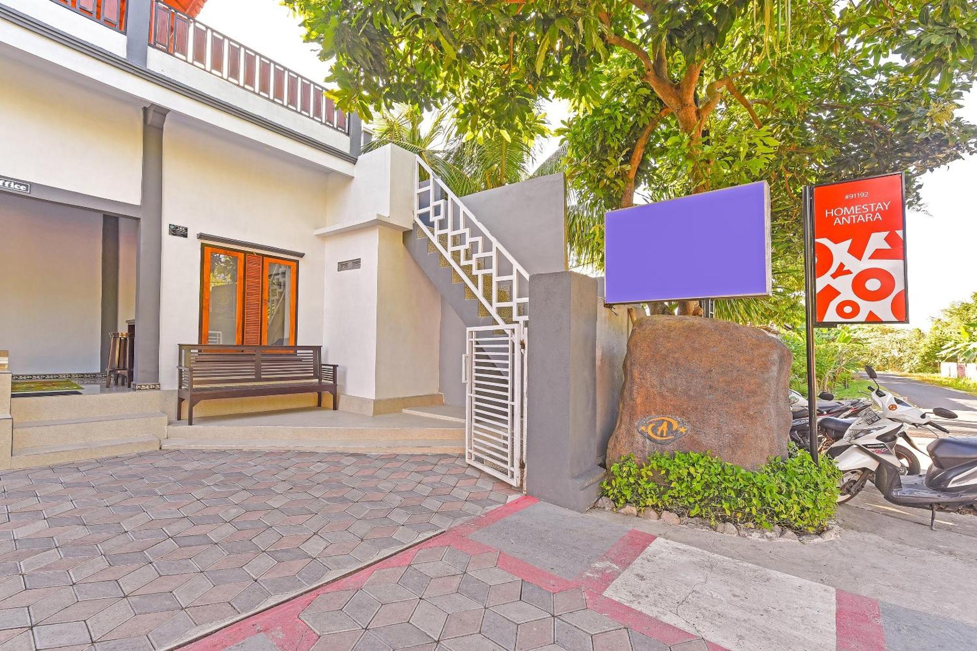 Oyo 91192 Homestay Antara Gilimanuk Exteriör bild