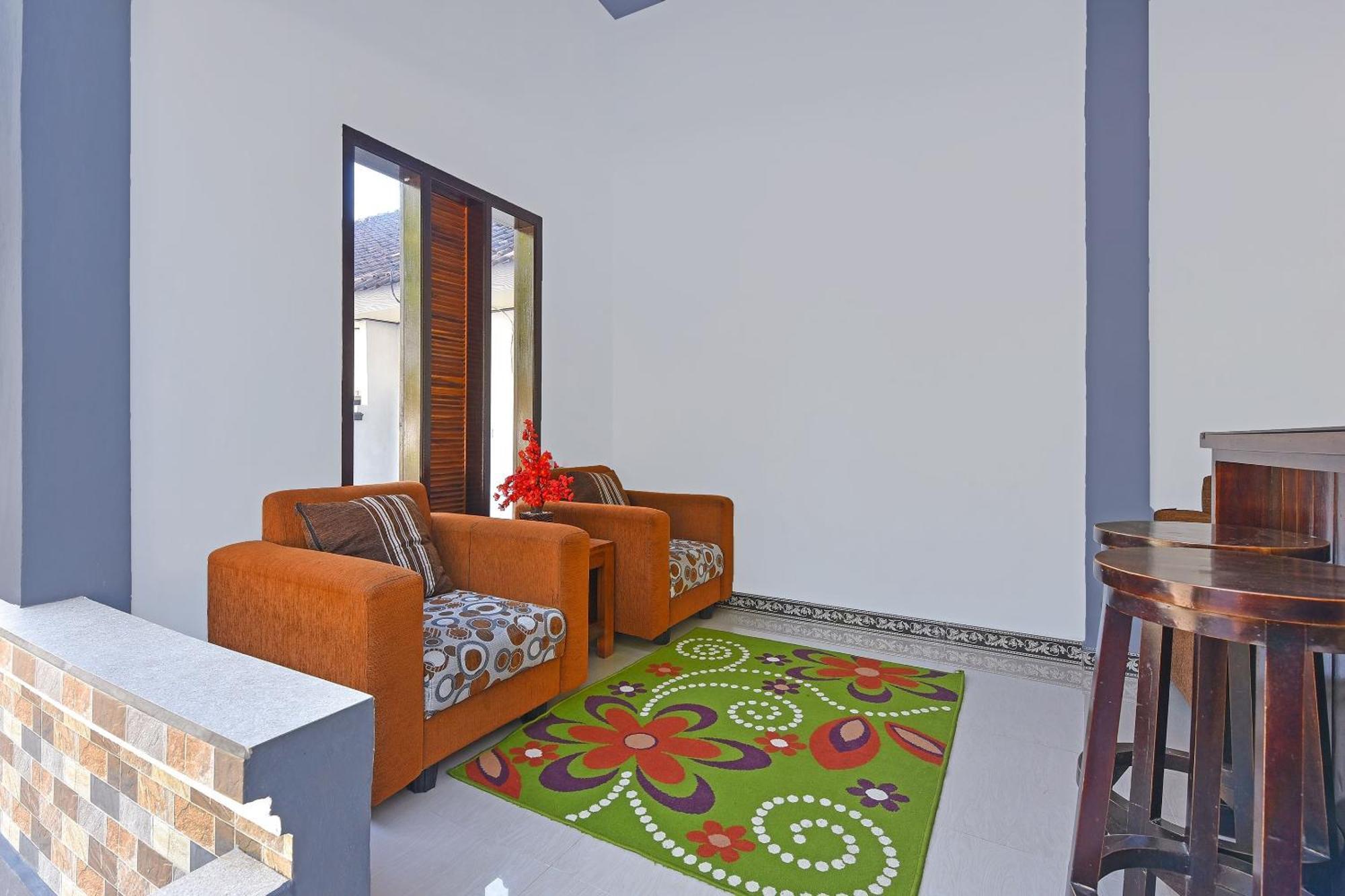 Oyo 91192 Homestay Antara Gilimanuk Exteriör bild