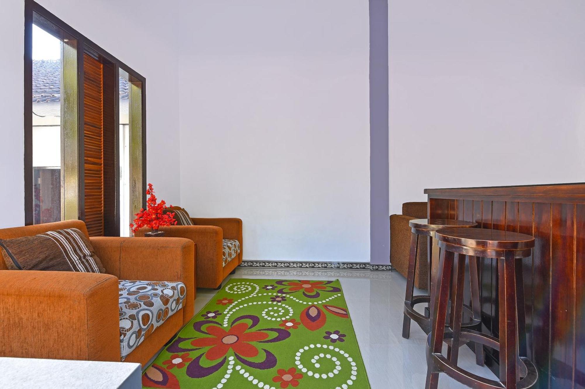 Oyo 91192 Homestay Antara Gilimanuk Exteriör bild