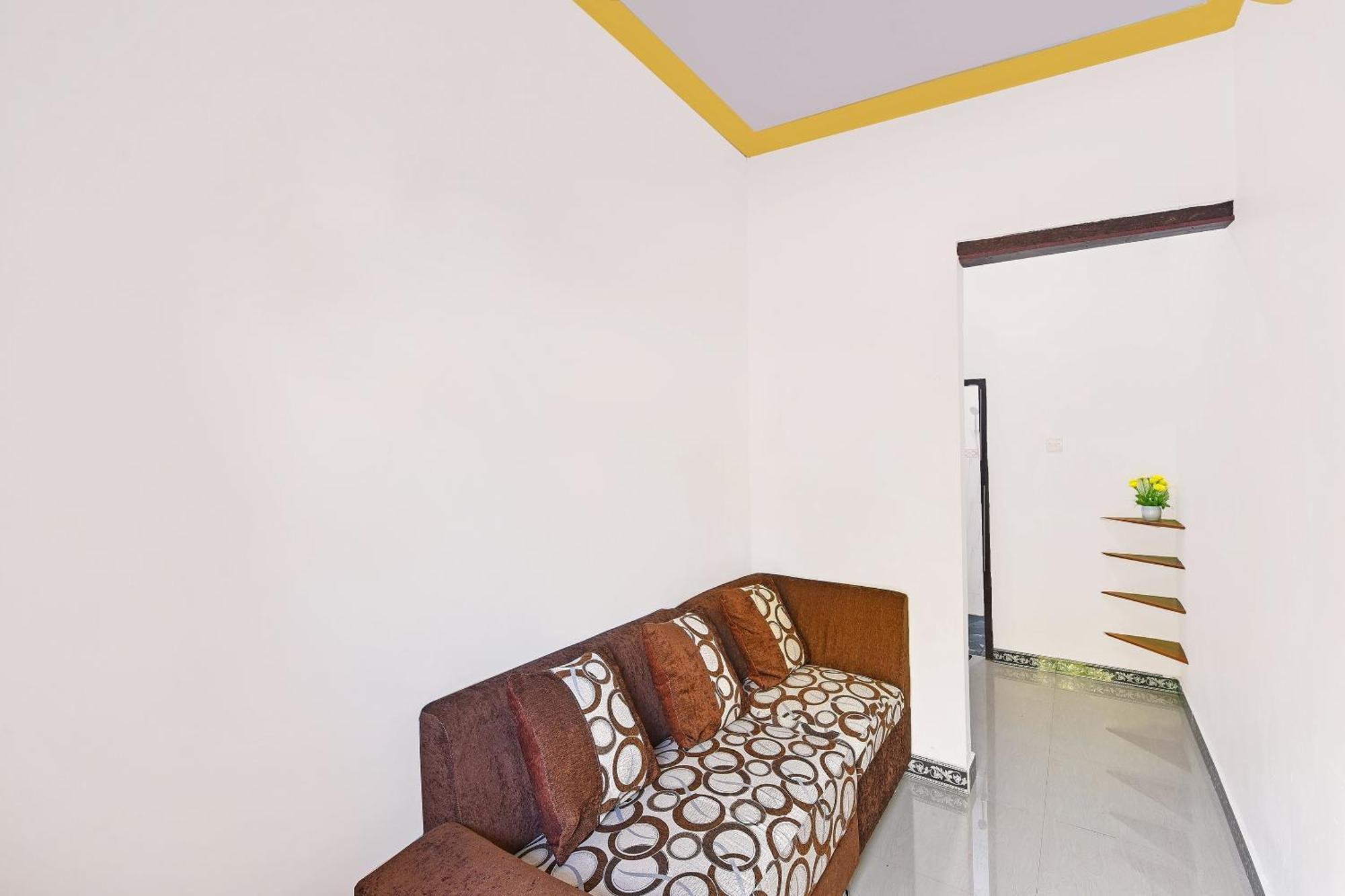 Oyo 91192 Homestay Antara Gilimanuk Exteriör bild